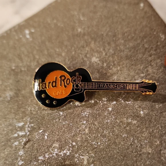 RARE Hard Rock Cafe | Madrid | Frankfurt | Bangkok |Guitar Logo Pins - Picture 2 of 10
